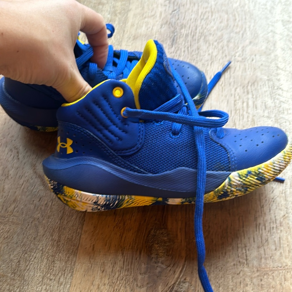 Boys Basketball Shoes
